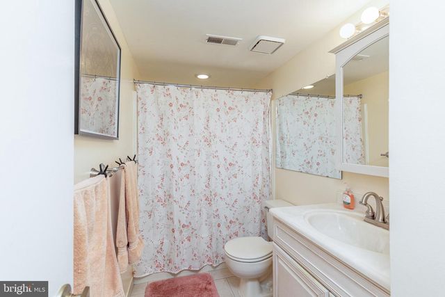 42 FALMOUTH DR, Mount Laurel, NJ 08054
