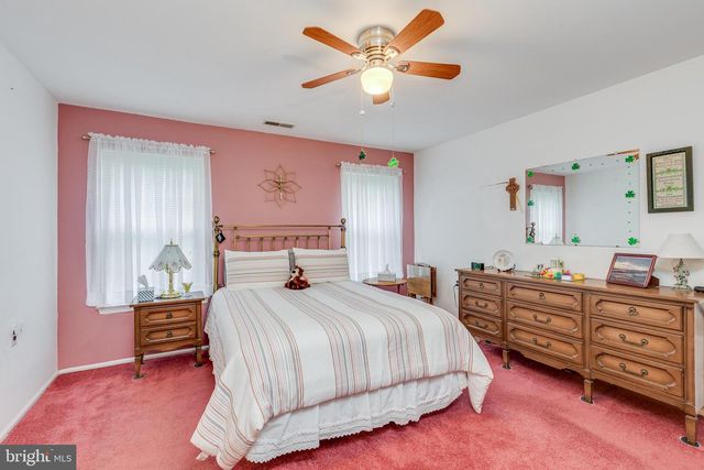 42 FALMOUTH DR, Mount Laurel, NJ 08054