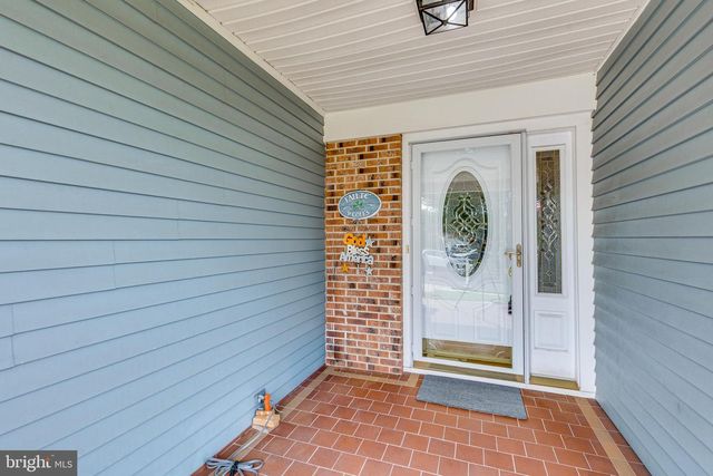 42 FALMOUTH DR, Mount Laurel, NJ 08054