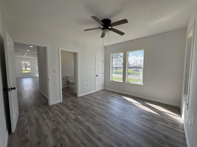 301 E 3rd Street, Sweeny, TX 77480