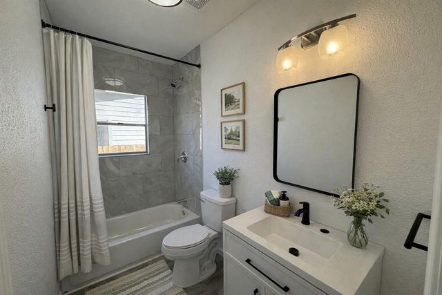 301 E 3rd Street, Sweeny, TX 77480