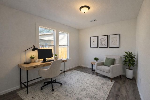 301 E 3rd Street, Sweeny, TX 77480