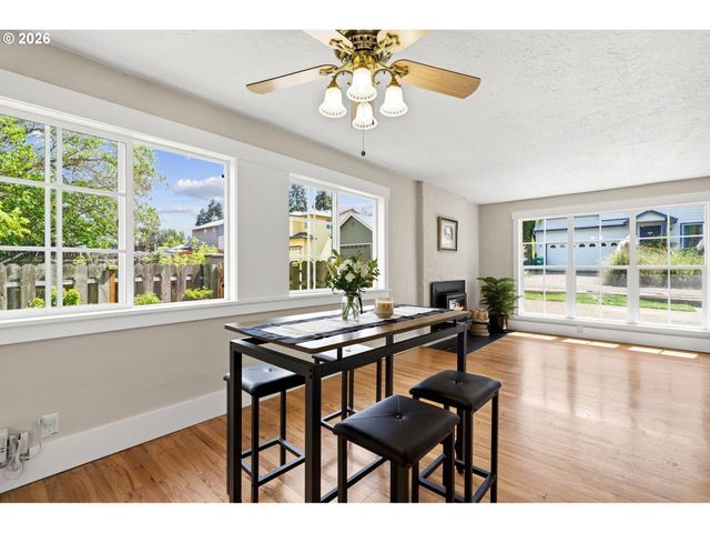 6995 Sw 195TH Ave, Beaverton, OR 97007
