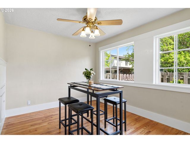 6995 Sw 195TH Ave, Beaverton, OR 97007