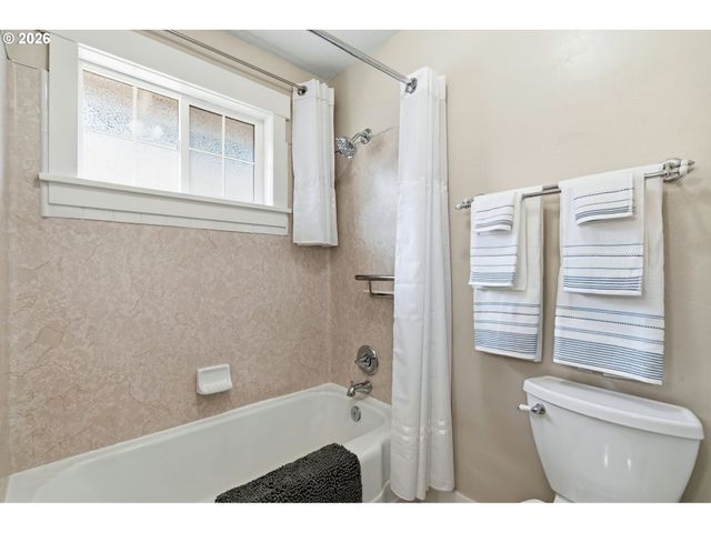 6995 Sw 195TH Ave, Beaverton, OR 97007