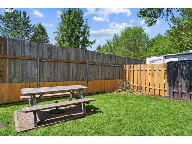 6995 Sw 195TH Ave, Beaverton, OR 97007