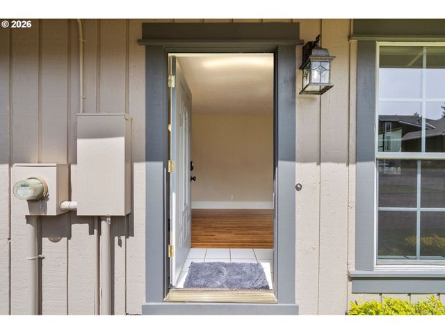6995 Sw 195TH Ave, Beaverton, OR 97007