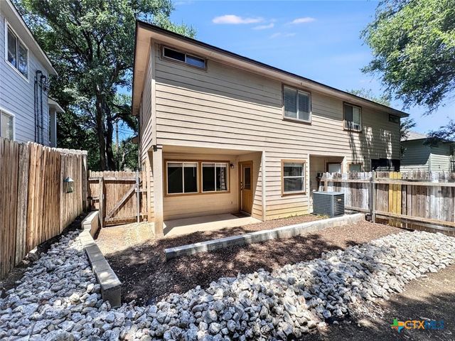 833 Sagewood Trail, San Marcos, TX 78666
