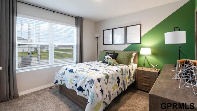 12660 S 205th Avenue, Gretna, NE 68028