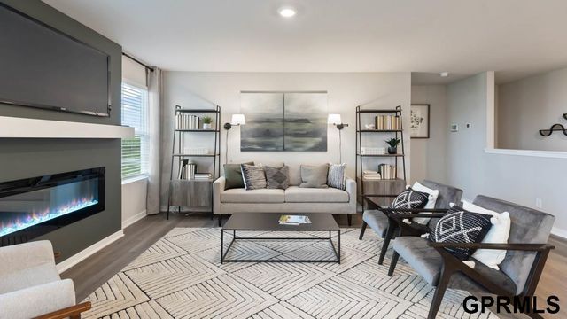 12660 S 205th Avenue, Gretna, NE 68028
