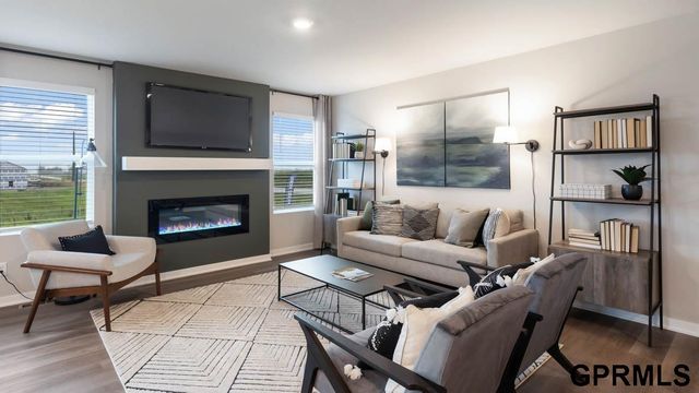 12660 S 205th Avenue, Gretna, NE 68028