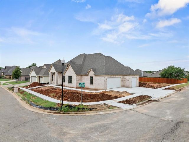 4201 Bridge Wood Lane, Oklahoma City, OK 73179