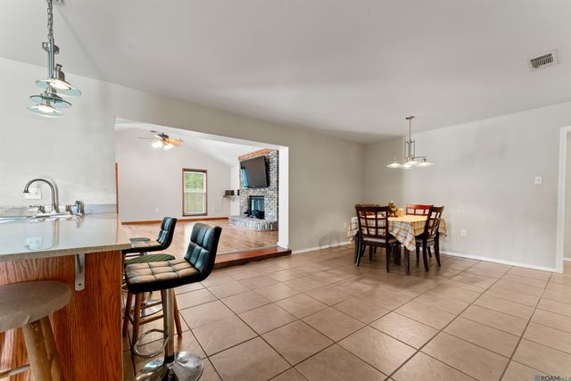 3182 Seracedar, Baton Rouge, LA 70816