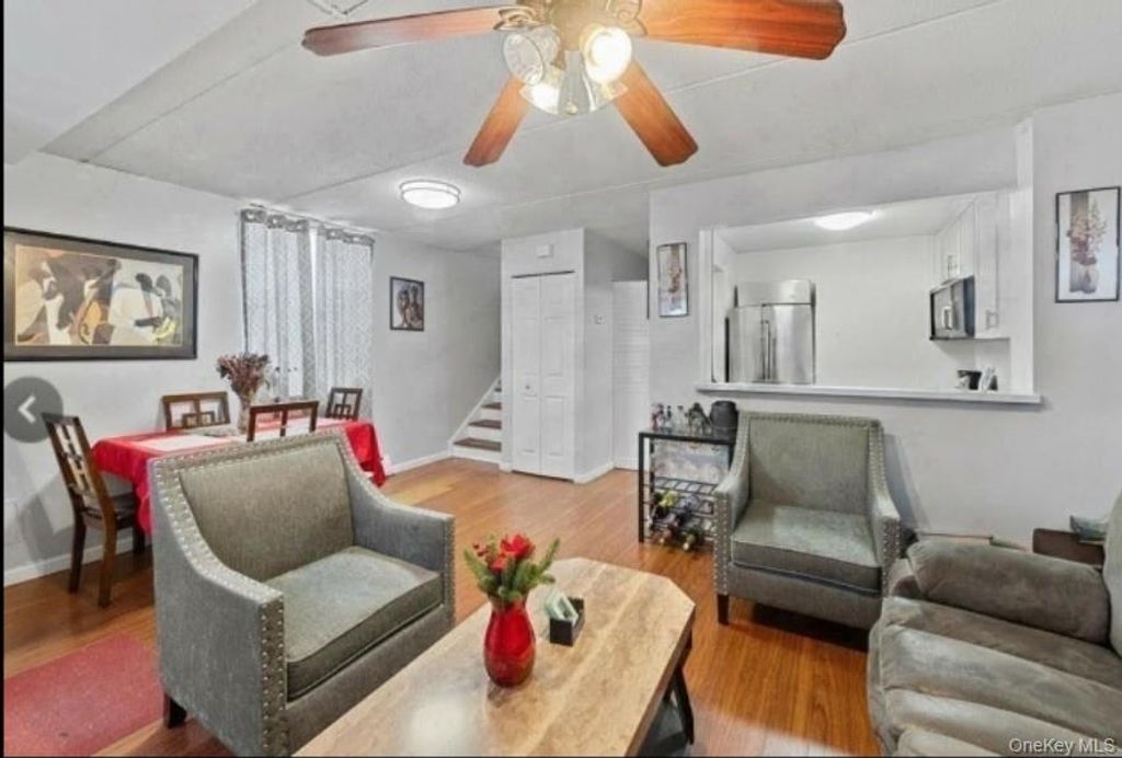 132 Sunset Boulevard 11132, Bronx, NY 10473 — exterior