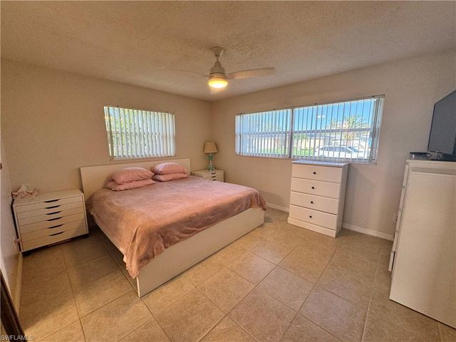 1027 SE 17th AVE, Cape Coral, FL 33990