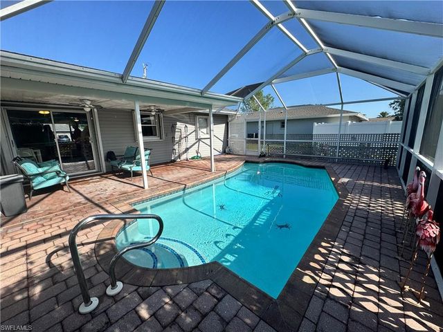 1027 SE 17th AVE, Cape Coral, FL 33990
