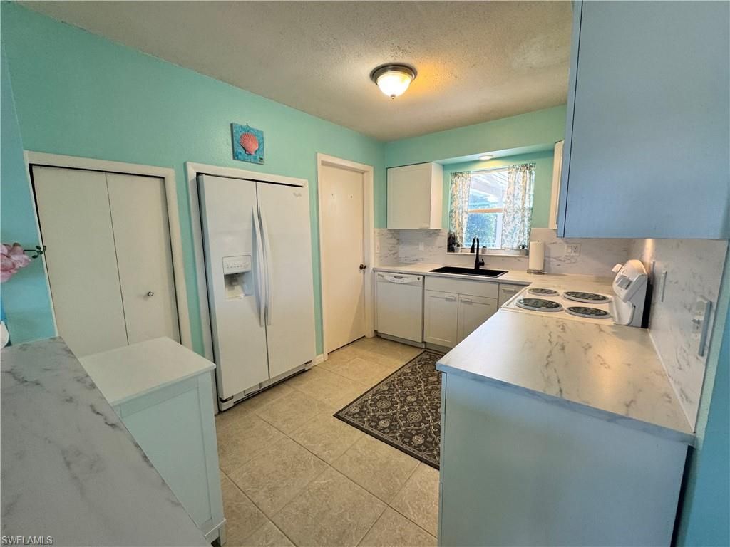 1027 SE 17th AVE, CAPE CORAL, FL 33990 — photo 3