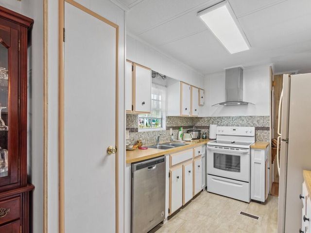 4 Oliva Road, Port St Lucie, FL 34952