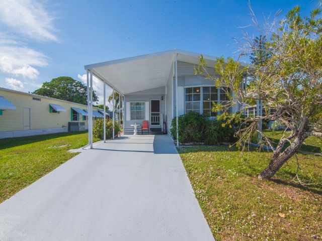 4 Oliva Road, Port St Lucie, FL 34952
