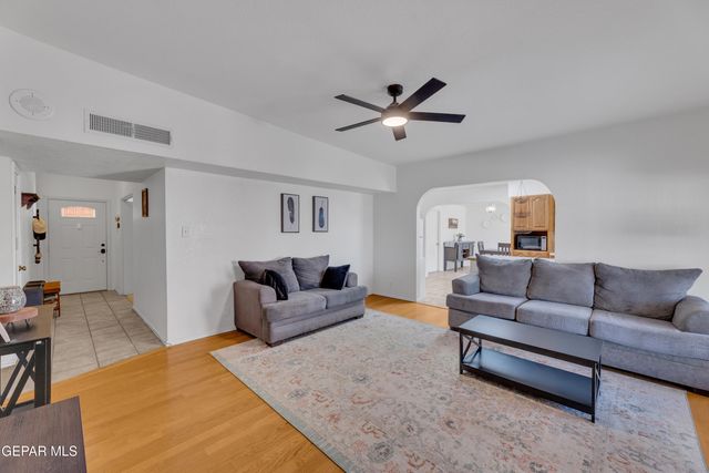 10305 ASHWOOD Drive, El Paso, TX 79925