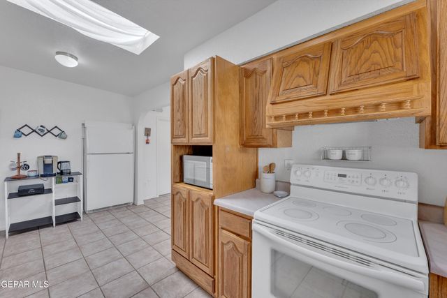 10305 ASHWOOD Drive, El Paso, TX 79925