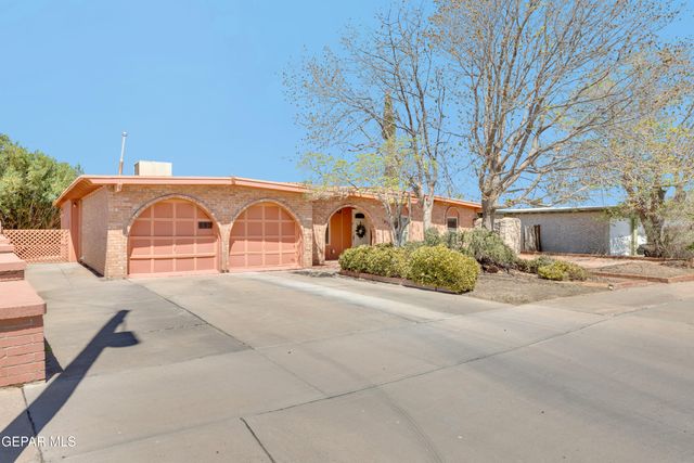 10305 ASHWOOD Drive, El Paso, TX 79925