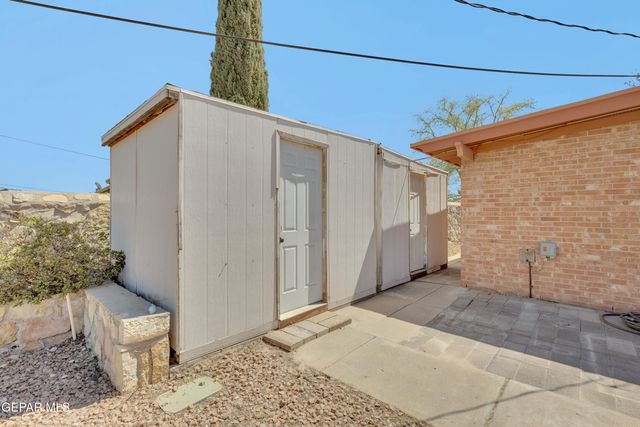 10305 ASHWOOD Drive, El Paso, TX 79925