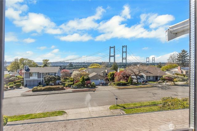 1345 N Juniper Street, Tacoma, WA 98406