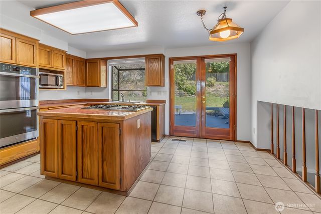 1345 N Juniper Street, Tacoma, WA 98406