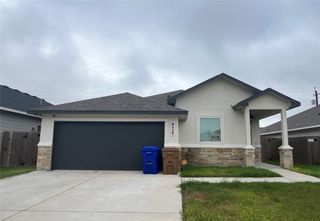 3117 Creek Side Dr, Corpus Christi, TX 78410