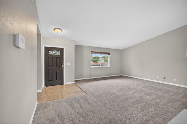 4070 Deer Trail Way, Sacramento, CA 95823