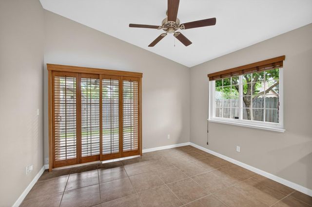 4070 Deer Trail Way, Sacramento, CA 95823