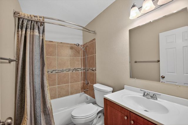 4070 Deer Trail Way, Sacramento, CA 95823