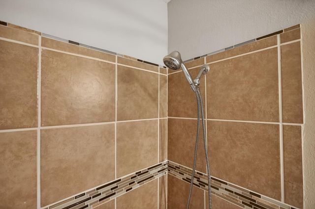 4070 Deer Trail Way, Sacramento, CA 95823