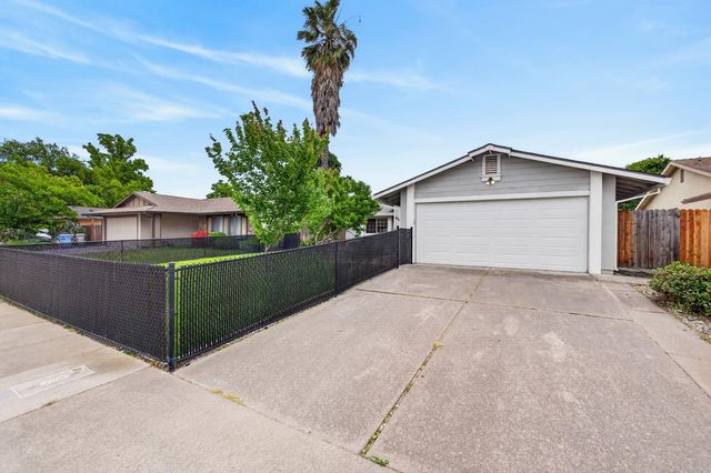 4070 Deer Trail Way, Sacramento, CA 95823