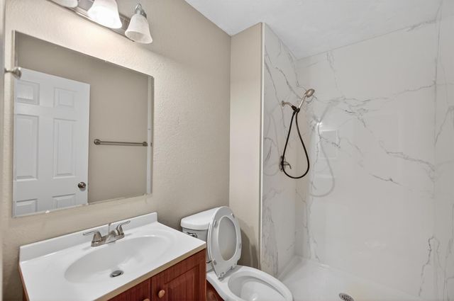 4070 Deer Trail Way, Sacramento, CA 95823