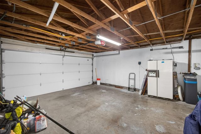 4070 Deer Trail Way, Sacramento, CA 95823