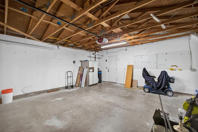 4070 Deer Trail Way, Sacramento, CA 95823