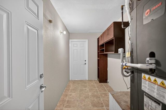 4070 Deer Trail Way, Sacramento, CA 95823