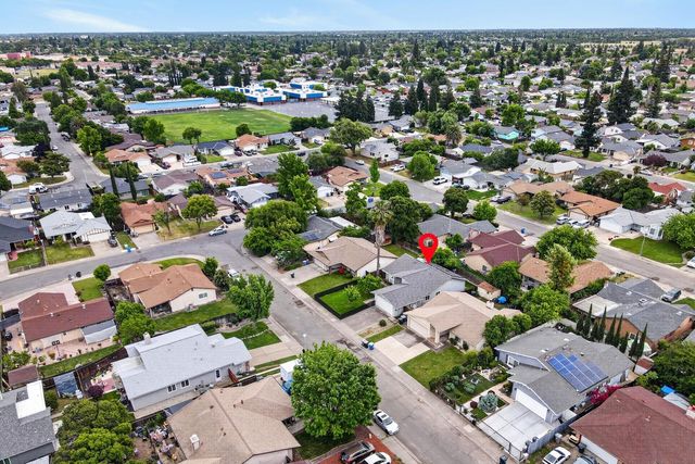 4070 Deer Trail Way, Sacramento, CA 95823