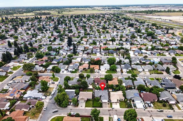 4070 Deer Trail Way, Sacramento, CA 95823