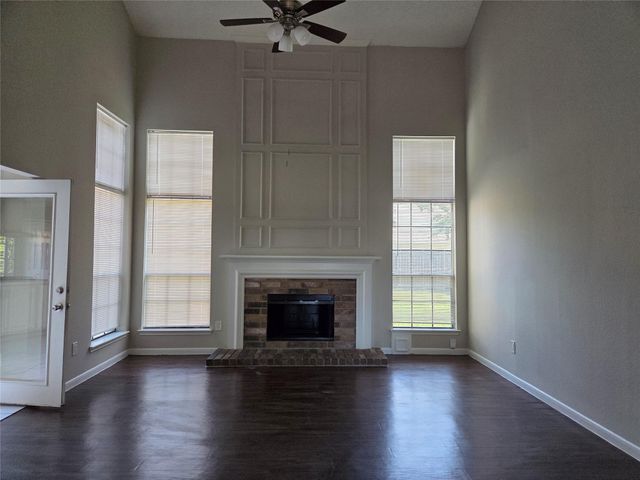 8715 Rocky Valley Drive, Houston, TX 77083