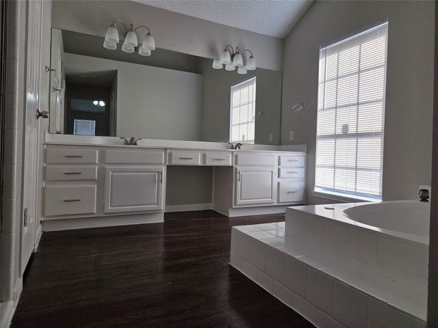 8715 Rocky Valley Drive, Houston, TX 77083