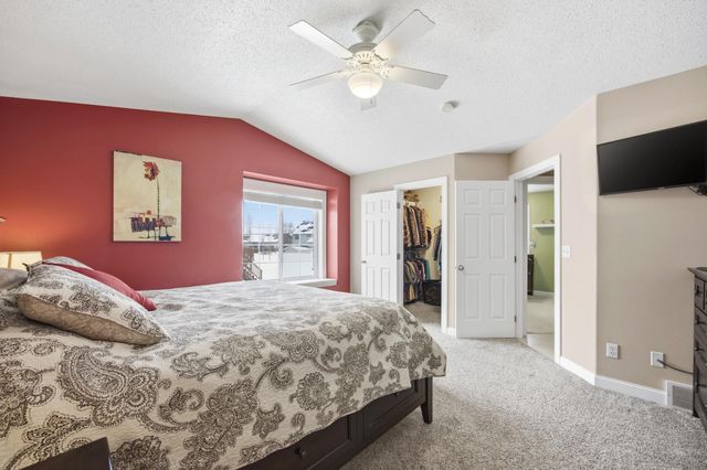 4238 43rd Avenue S, Fargo, ND 58104