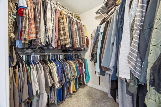 4238 43rd Avenue S, Fargo, ND 58104