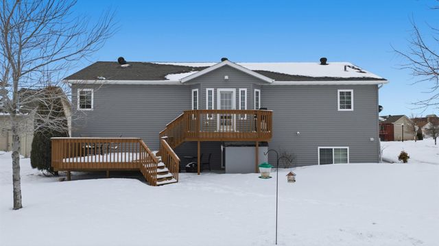 4238 43rd Avenue S, Fargo, ND 58104