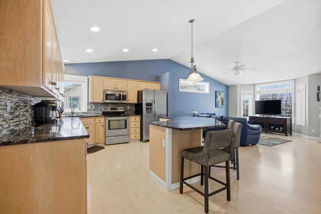 4238 43rd Avenue S, Fargo, ND 58104