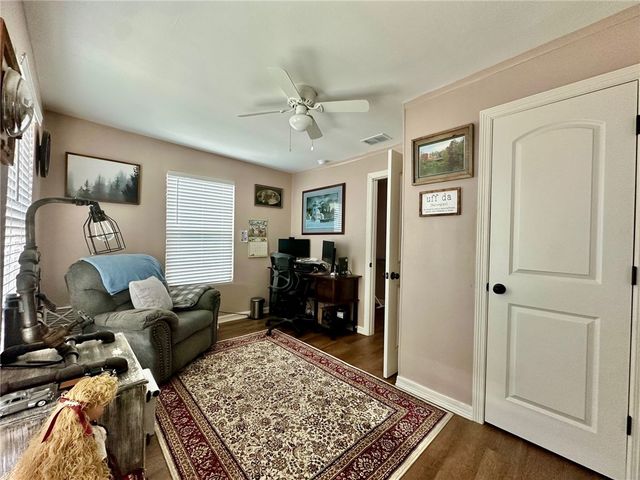 1021 E B Ave, Kingsville, TX 78363