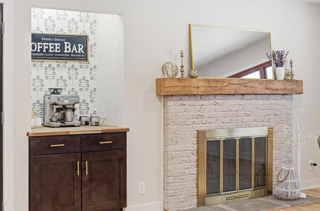 W377S3527 School Section Lake DRIVE, Dousman, WI 53118