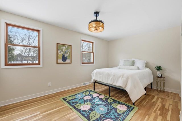 W377S3527 School Section Lake DRIVE, Dousman, WI 53118